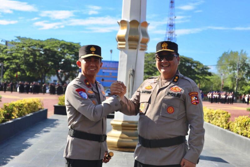 Irjen Achmad Kartiko Serahkan Pataka, Kapolda Aceh Berganti.(Foto:Dok/Humas.Polda)