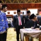 Sekda Aceh M. Nasir mengambil sumpah jabatan 294 pejabat di Anjong Mon Mata. (Foto;Dok/Adpim)