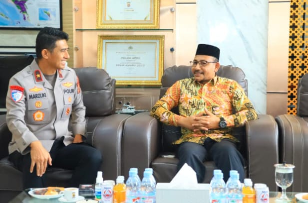 Haji Uma saat melakukan audiensi dengan Brigjen Pol Marzuki Ali Basyah di Mapolda Aceh. (Foto:Dok/Humas.Polda)