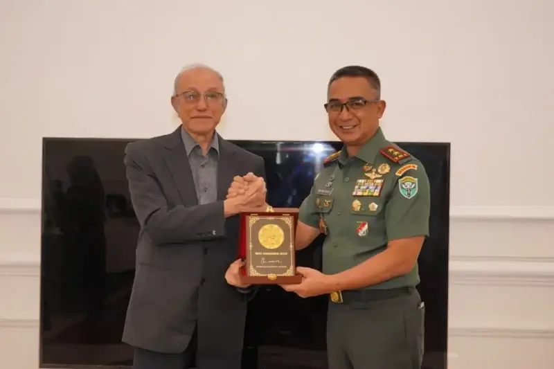 Wali Nanggroe Sambut Hangat Pangdam Iskandar Muda. (Foto:Dok/KODAM.IM)