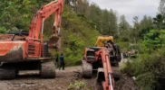 Ekskavator tambang emas ilegal di Pidie berhenti akibat solar tidak masuk.