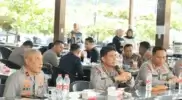 Kapolda Aceh Irjen Pol. Marzuki Ali Basyah mengajak pengusaha warung kopi (warkop) untuk mendukung kamtibmas dengan menyediakan musala bagi pengunjung dan menaati aturan hukum.