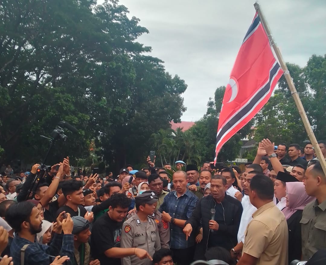 Aliansi Rakyat Aceh bersama mahasiswa desak reformasi, keadilan, dan perlindungan korban konflik.