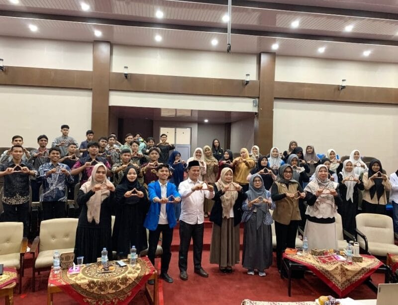 Refleksi Dua Dekade Perdamaian Aceh dalam Perspektif Perempuan yang digelar Flower Aceh bersama mahasiswa Prodi Aqidah dan Filsafat UIN Ar-Raniry di Museum UIN Ar-Raniry, Banda Aceh. Senin (1/8/2025). (Foto/Dok.Flower Aceh).