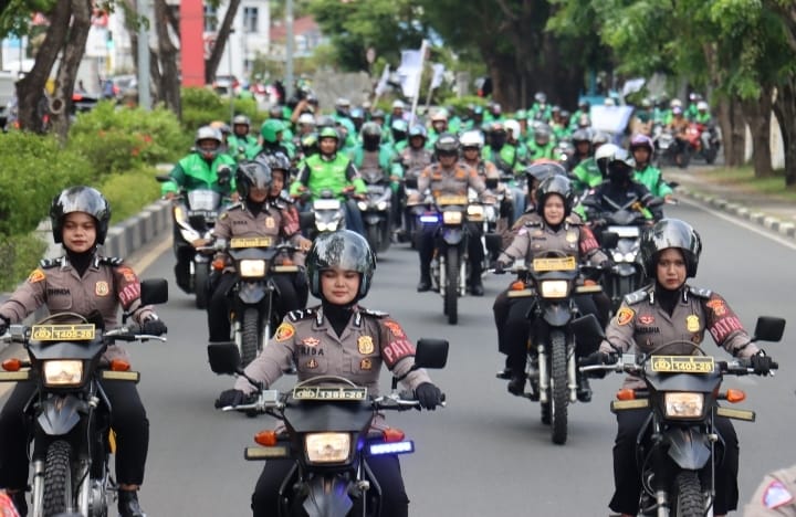 Aksi Damai Ojol Banda Aceh. Galang Dana Rp9,7 Juta untuk Rekan Meninggal. (Foto:Dok/Humas.Polresta)
