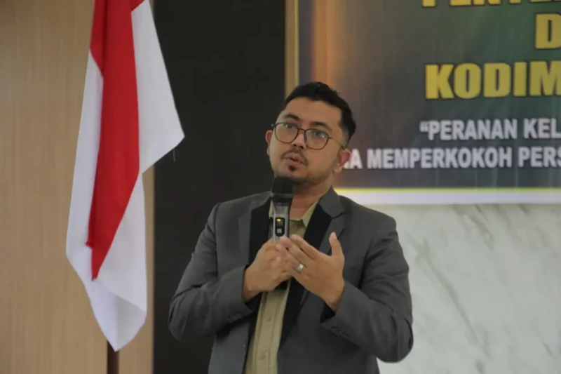 Dr. Jummaidi Saputra saat memberikan keterangan terkait etika bermedia sosial di Aceh. (Foto:Dok/Ist)