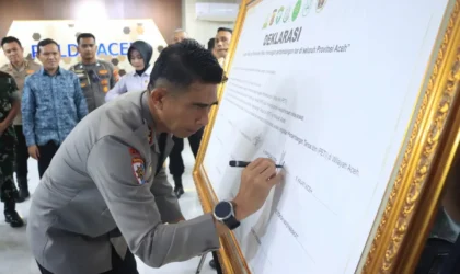 Penandatanganan deklarasi Green Policing tolak tambang ilegal di Aceh