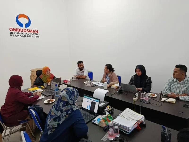 Kepala Ombudsman Aceh Dian Rubianty menyampaikan hasil penilaian kepatuhan layanan. (Foto:Dok/Ombudsman)