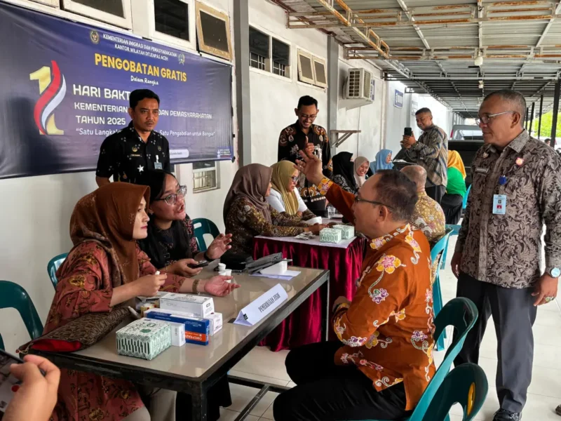 Pelayanan pengobatan gratis dan donor darah di Rutan Kelas IIB Banda Aceh. (Foto:Dok/Lapas)