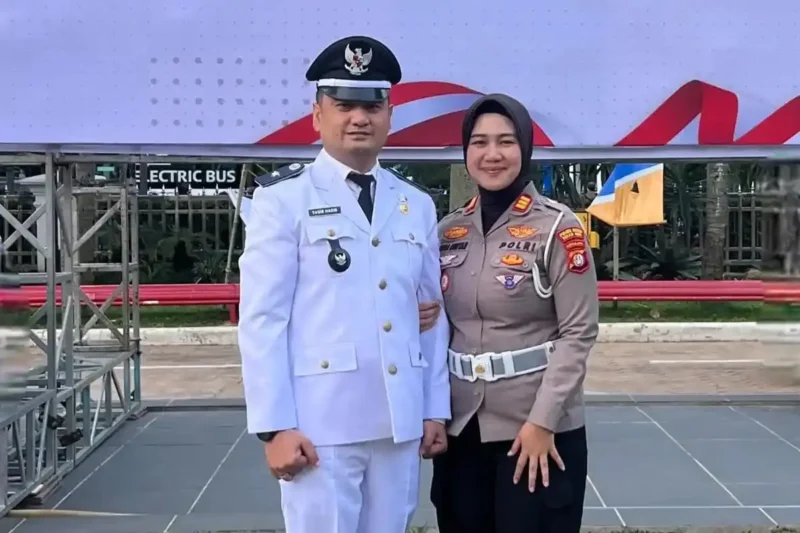 Yasir Habib dan istri, AKP Rina Bintar Handayani, pasangan abdi negara yang inspiratif. (Foto:Dok)
