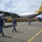 Pesawat Hercules TNI AU mendarat di Lanud SIM membawa peralatan perbaikan tower listrik Aceh. (Foto:Arsip Lanud SIM)