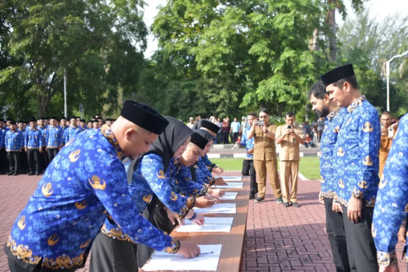 Gubernur Aceh Muzakir Manaf melantik 1.184 PPPK Tahap II Formasi 2024 di Banda Aceh. (Foto:Dok)
