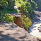 Kondisi jalan longsor menuju Gayo Lues yang tidak bisa dilalui kendaraan. ( Foto: Dok/Ist)