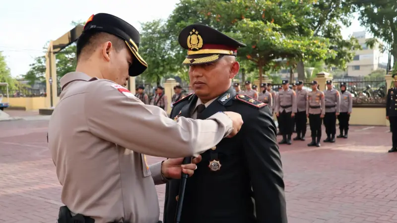 Upacara penganugerahan Satyalancana di Mapolresta Banda Aceh. (Foto:Dok)