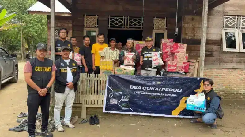Bea Cukai Peduli salurkan bantuan ke korban banjir Peureulak, Aceh Timur. (Foto: Dok/BC)
