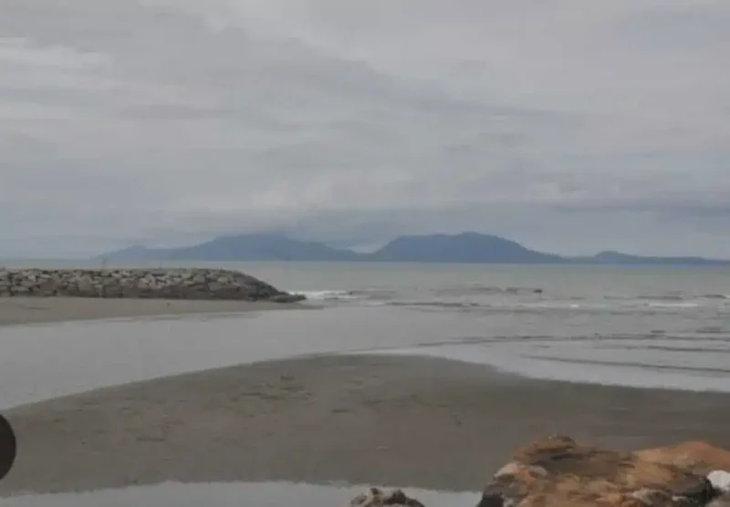 Muara Sungai Lhok Pasie Tibang mengalami pendangkalan. (Foto:Dok)