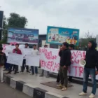Aksi mahasiswa di Banda Aceh menuntut keadilan kasus kekerasan anak. (Foto:Dok)