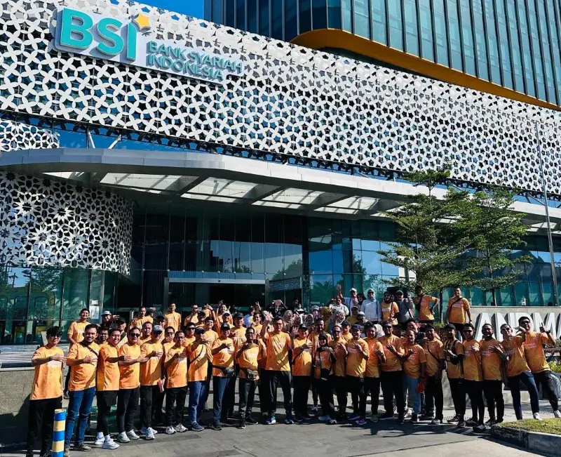 Milad ke-5 BSI Aceh di Landmark BSI Banda Aceh. (Foto:Arsip BSI Aceh).