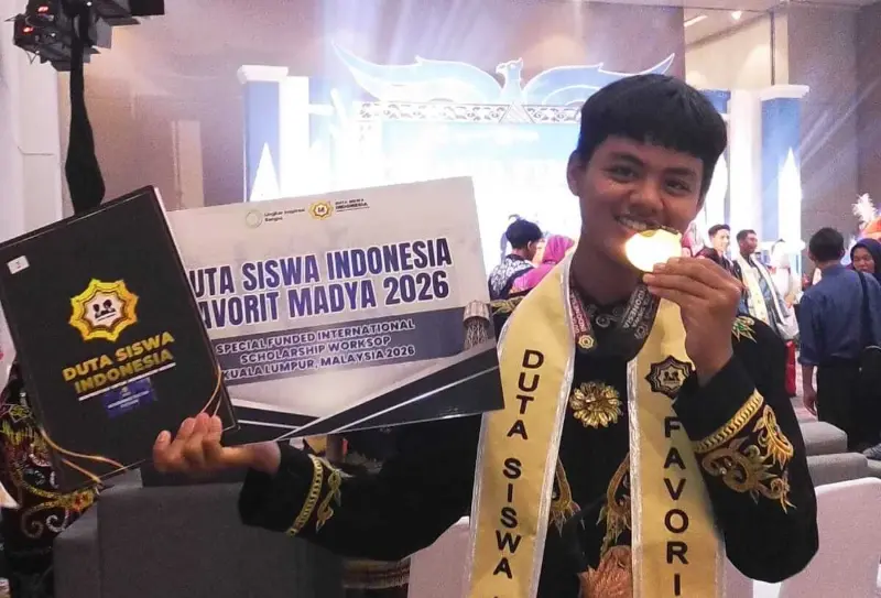 Siswa SMAN 4 Banda Aceh, Sulthan Fathani, masuk Top 15 dan raih Favorit Madya di Ajang Duta Siswa Indonesia 2026 yang diselenggarakan di Surabaya(Foto:Dok/Ist)