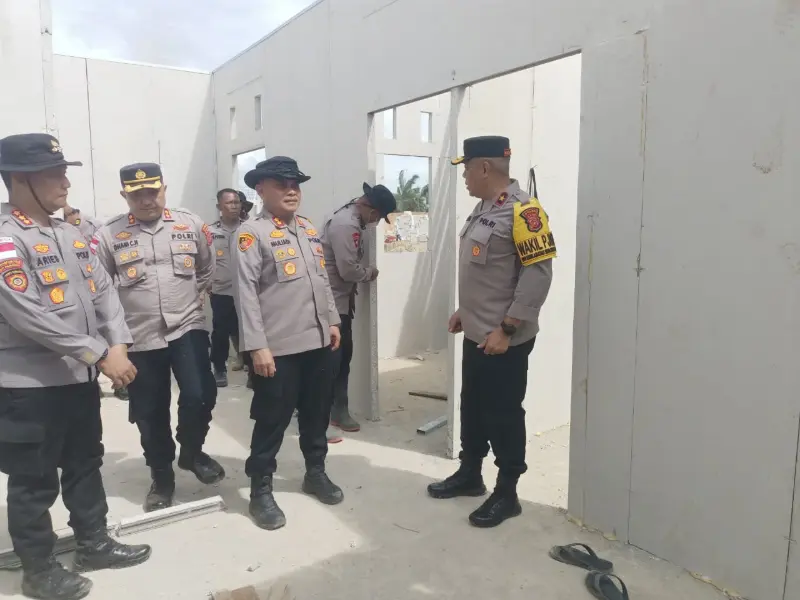 Wakapolda Aceh tinjau pembangunan huntap di Aceh Tamiang. (Foto:Dok/Polda Aceh)