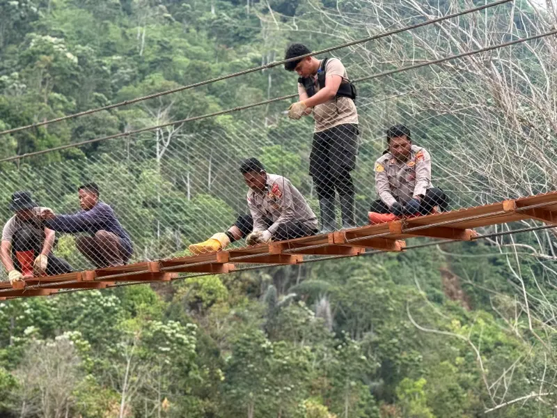 Jembatan gantung Dusun Begade Empat Gayo Lues selesai dibangun. (Foto:Dok/Polres Gayo Lues)