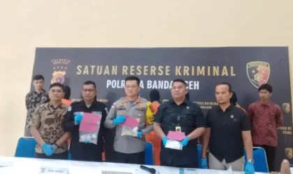 Penipuan emas senilai Rp4,4 miliar terbongkar.