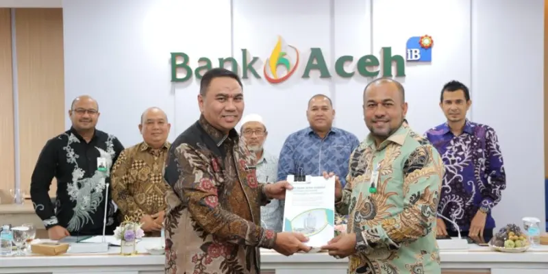 Penyerahan Laporan Audit WTP Bank Aceh Tahun Buku 2025. (Foto:Dok/Bank Aceh)