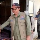 Kepala BNPB Suharyanto, bertemu warga pengungsi di huntara Agusen. (Foto: Dok/BNPB)