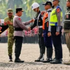 Kapolri Listyo Sigit Prabowo memimpin Apel Operasi Ketupat 2026 di Monas. (Foto:Dok Polri)