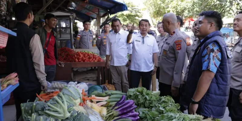 Wakapolda Aceh membuka pasar murah Gerakan Pangan Murah Polri di Banda Aceh. (Foto:Dok/Polda Aceh).