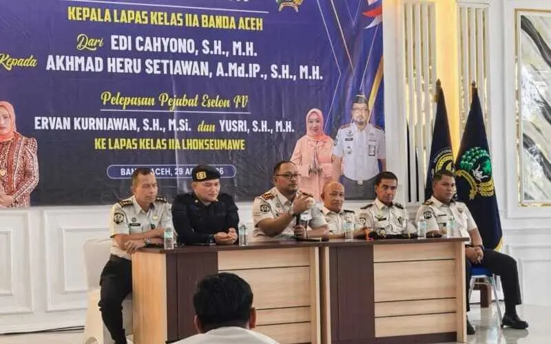 Kepala Lapas Kelas IIA Banda Aceh Akhmad Heru langsung menggelar rapat perdana usai sertijab. (Foto:Dok/Lapas Banda Aceh)