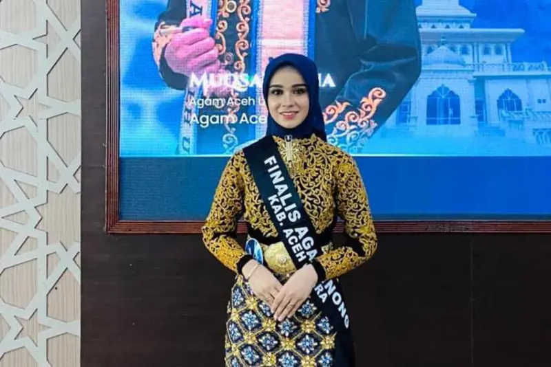 Vathia Najwa mengenakan busana adat Aceh dalam ajang Agam Inong Aceh Utara. (Foto:Dok/Ist)