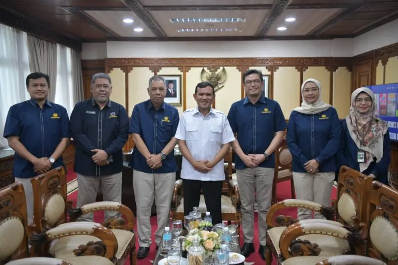 Kakanwil DJBC Aceh, Rizki Baidillah, bertemu Wakil Gubernur Aceh di Gedung Keuangan Negara. (Foto:Dok/Humas Bea Cukai Aceh)