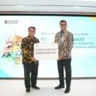 Penyerahan zakat BSI ke BAZNAS. (Foto: Arsip BSI)