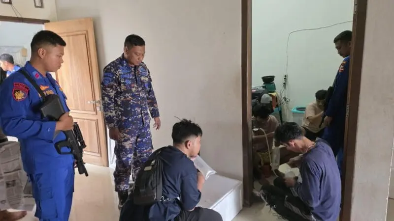 Polisi mengamankan Ribuan benih lobster di Serang Banten. (Foto:Dok/Polda Aceh)
