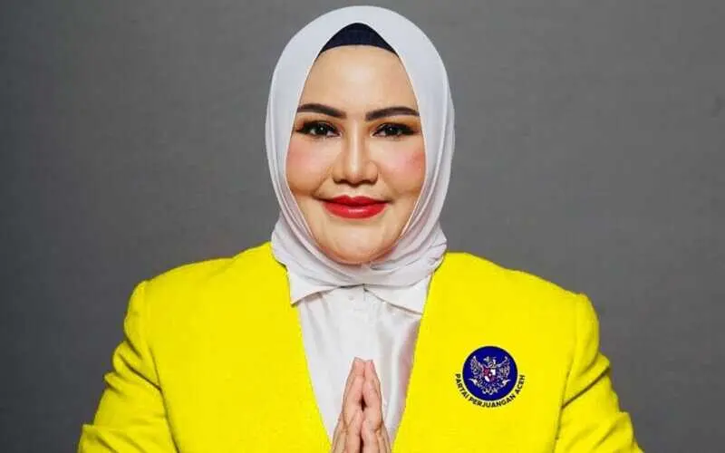 Prof Marniati pendiri Universitas Ubudiyah Indonesia dan Universitas Deztron Indonesia. (Foto:Dok/Ist)
