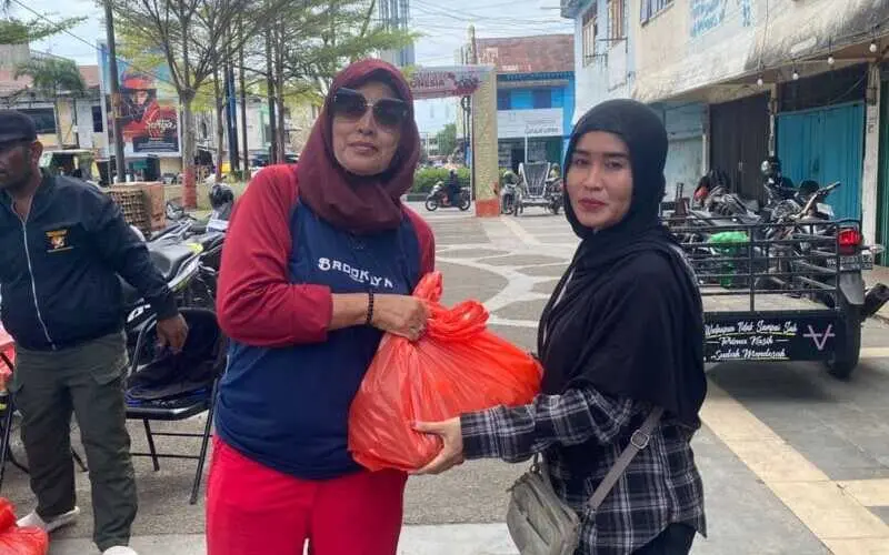Suasana kebersamaan wartawan Aceh dalam kegiatan meugang Idul Adha. (Foto:Dok/Ist)