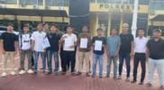 Korlap Aliansi Rakyat Aceh, Syarif Maulana, mendatangi Polresta Banda Aceh