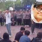 Juru Bicara Pemerintah Aceh Dr Nurlis Effendi memberikan keterangan terkait unjuk rasa penolakan Pergub JKA di Banda Aceh. (Foto:Dok)