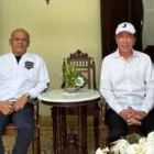 Diskusi politik antara T Rival dan Jokowi di Solo, Jawa Tengah. (Foto:Dok/Ist)