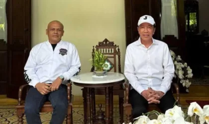 Rival dan Jokowi