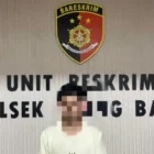 Polisi mengamankan pelaku penganiayaan terhadap perempuan di Lueng Bata Banda Aceh. (Foto:Dok/Polsek Luengbata)