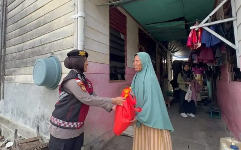 Kegiatan sosial Ditsamapta Polda Aceh untuk masyarakat. (Foto:Dok/Polda Aceh)