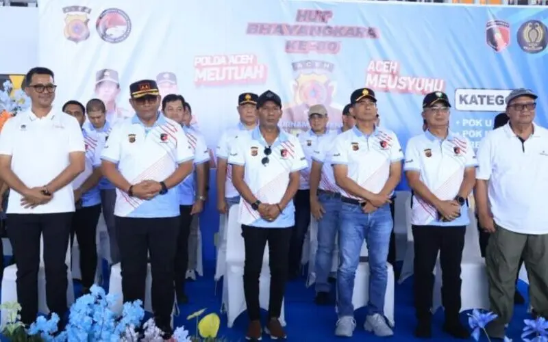 Kapolda Aceh membuka Turnamen Tenis Kapolda Aceh Cup 2026 di Lapangan Trengginas Polda Aceh. (Foto:Dok/Polda Aceh)