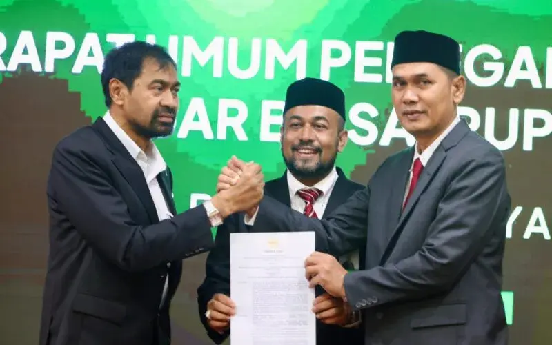 Muhammad Nasir ditetapkan Komisaris Utama Bank Aceh Syariah. Muzakir Manaf pimpin penetapan pengurus Bank Aceh Syariah. (Foto:Dok/Bank Aceh)