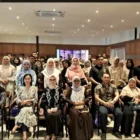 Alumni University of Queensland menggelar UQ Global Connection Aceh dan saling berbagi pengalaman di Hoco Coffee Lamteumen, Banda Aceh. (Foto:Dok/Alumni UQ)