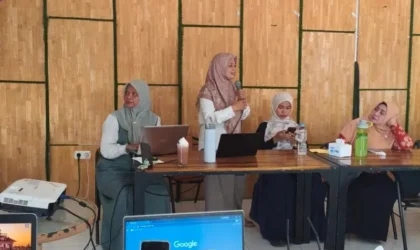 Diskusi perlindungan perempuan dan kelompok rentan saat bencana.