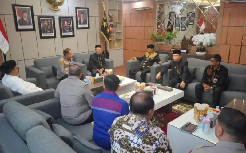 Kapolda Aceh menerima kunjungan Majelis Adat Aceh di Mapolda. (Foto:Dok/Polda Aceh).