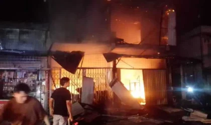 Kebakaran ruko di lamdingin