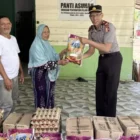 Penyerahan bantuan sembako di Panti Asuhan Yayasan Penyantun Islam oleh siswa SIP Polda Aceh. (Foto: Dok/Polda Aceh)